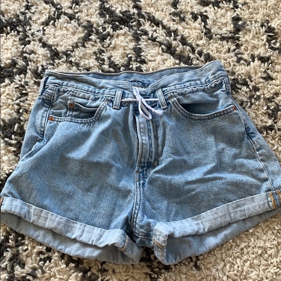 Levi’s high waisted denim paper bag shorts - Picture 1 of 3